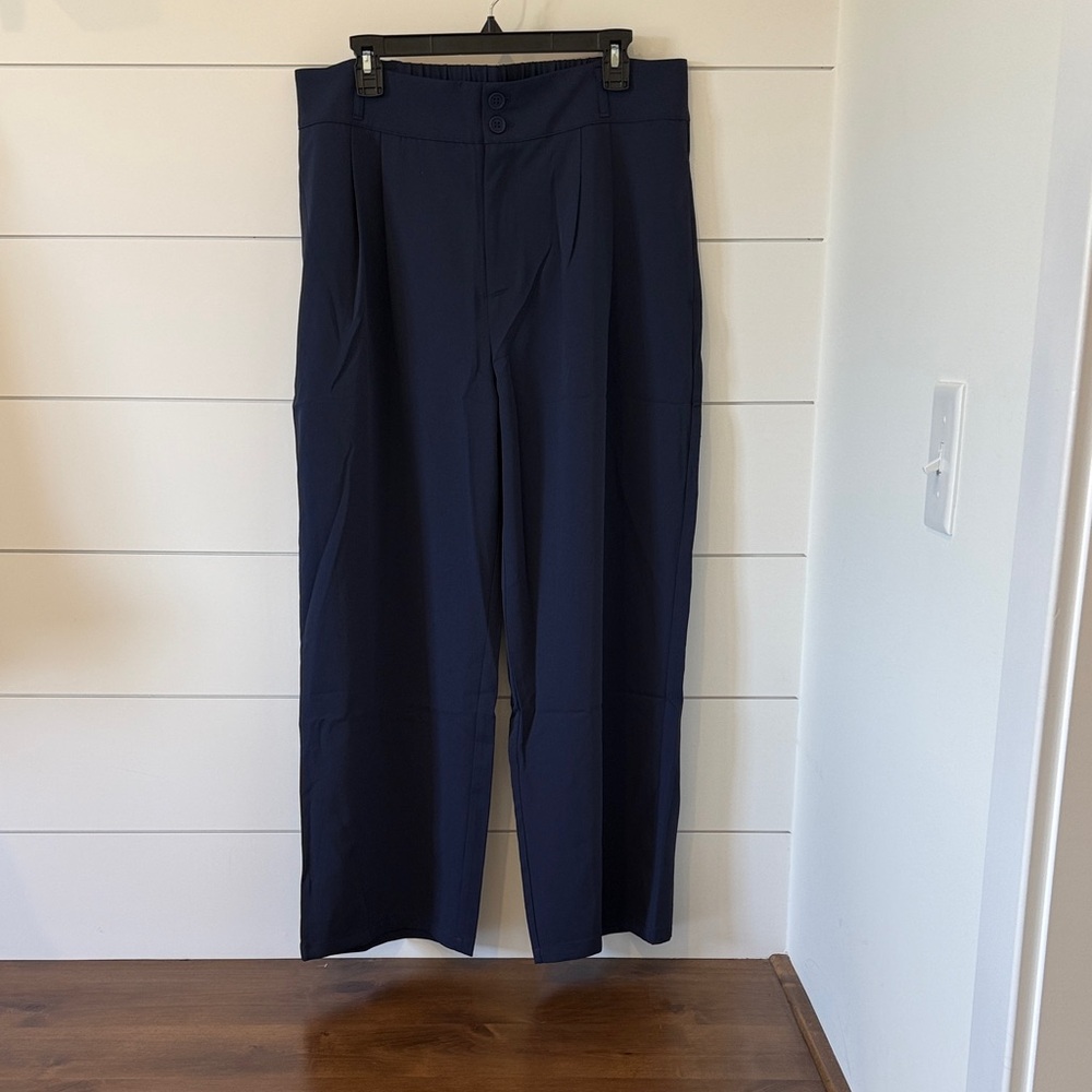 HALARA NWT Flex Pleated button closure with zippe… - image 1